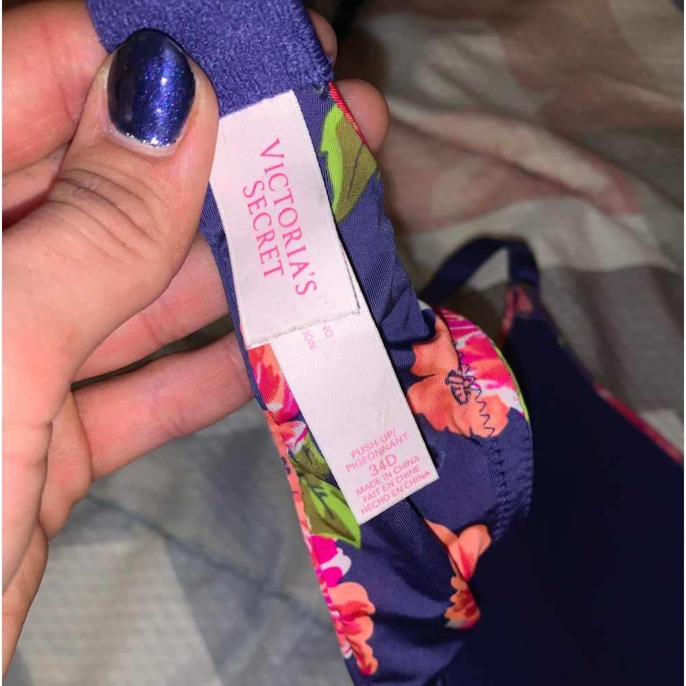 Vs push up bra